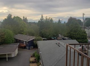 207 N 104th St #2, Seattle, WA 98133