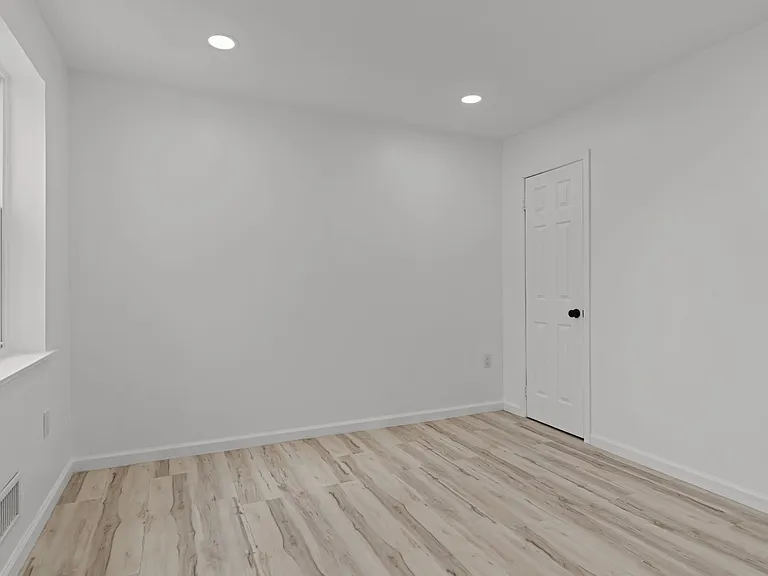 1933 Palethorp St — Photo 10
