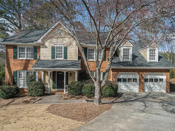 4323 Lake Chimney Ct NE, Roswell, GA 30075