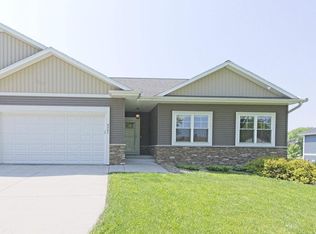 4561 Golf Dr, Windsor, WI 53598