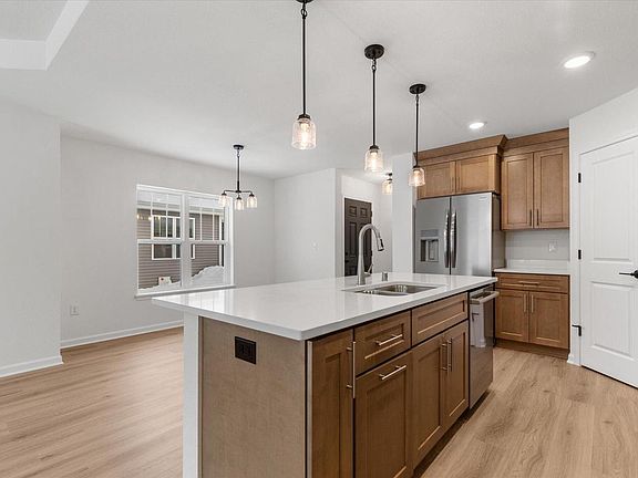 3rd image of 508 Hunter Oaks BOULEVARD #902