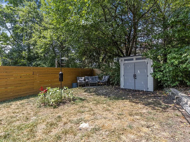 1518 Westfield St — Photo 34
