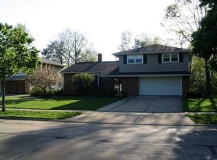 1714 Winchester Rd, Lyndhurst, OH 44124