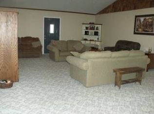 17965 Oregon Rd, Phillipsburg, MO 65722