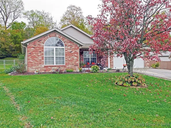 7022 Cedar Knoll Drive, Sellersburg, IN 47172