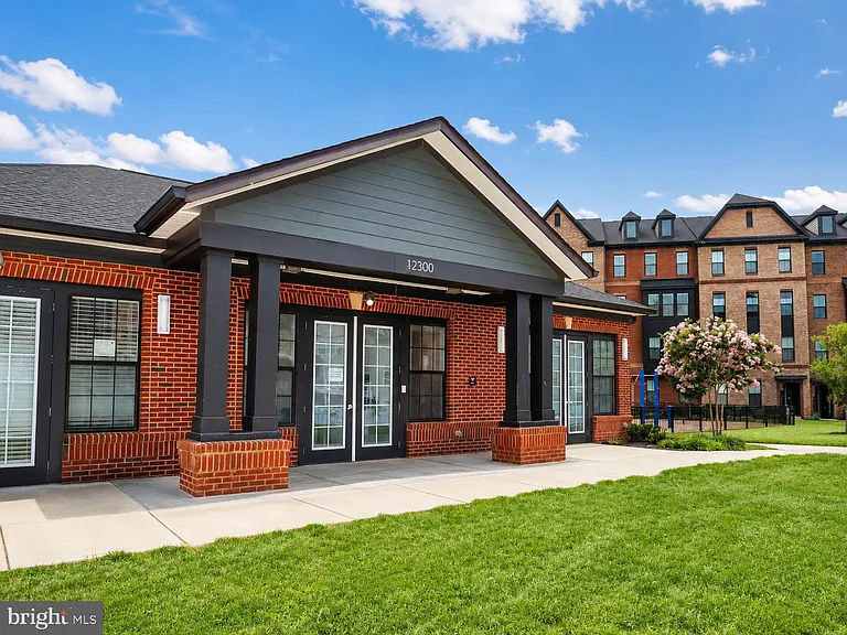 3927 Fair Ridge Dr #303 — Photo 32