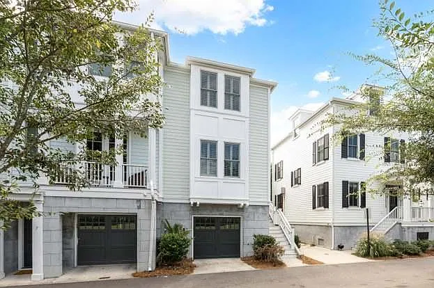 7 Dereef Court — Photo 2