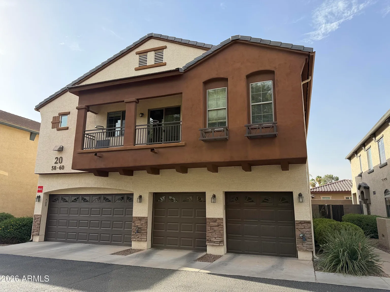 2 bed, 2.0 bath, 1105 sqft, $1,899 — Photo 1