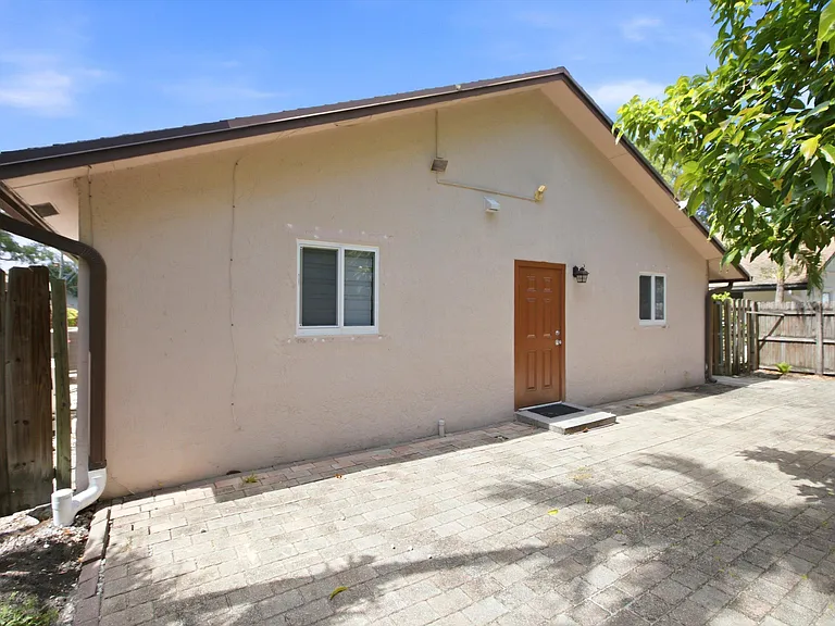 1786 SW 22nd St #1 — Photo 19