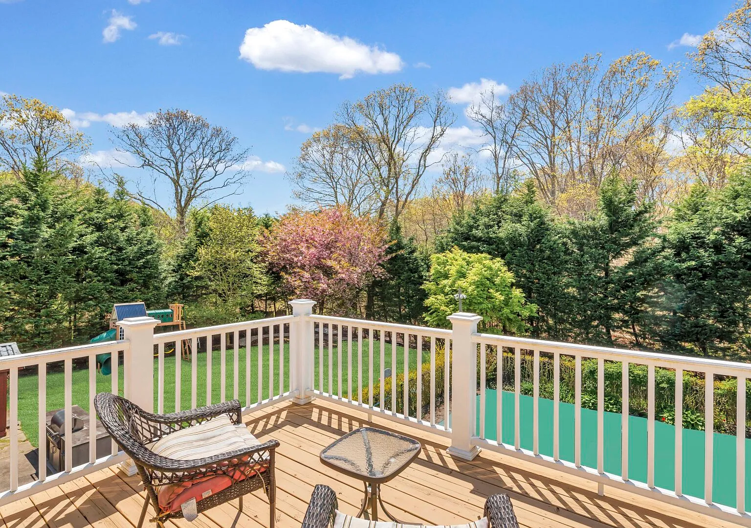Beautiful Hampton Bays Home, South of the Highway, Pool & Spa — Photo 4
