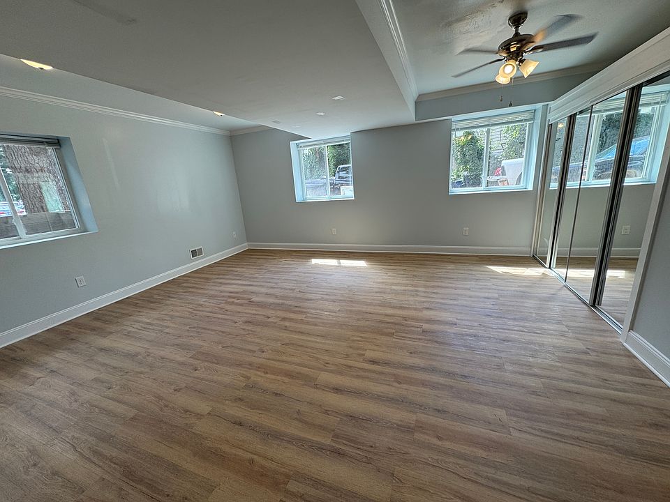 1st image of 422 Packard St #1