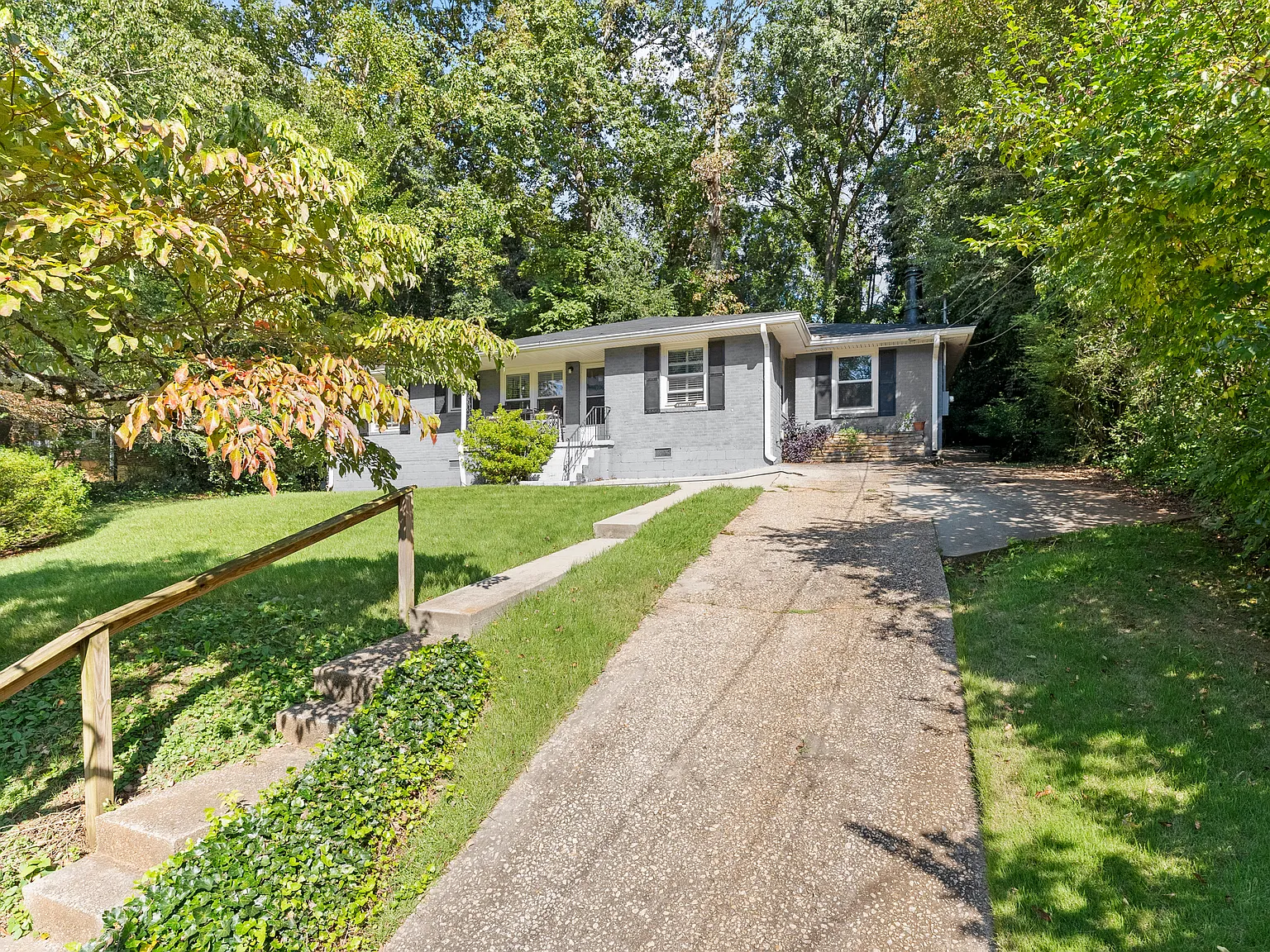 3 bed, 1.5 bath, 1359 sqft, $2,375 — Photo 3