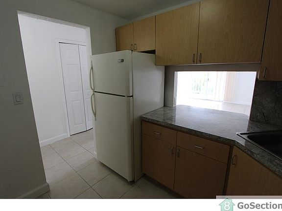 4th image of 4550 NW 9th St APT 501E