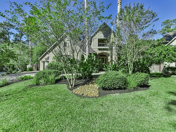 50 Chamomile Court an exquisite 5 bedroom, 4 Baths and located in the Village of Sterling Ridge