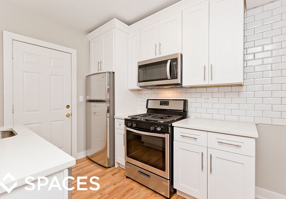 1st image of 820 W Cuyler Ave #822210