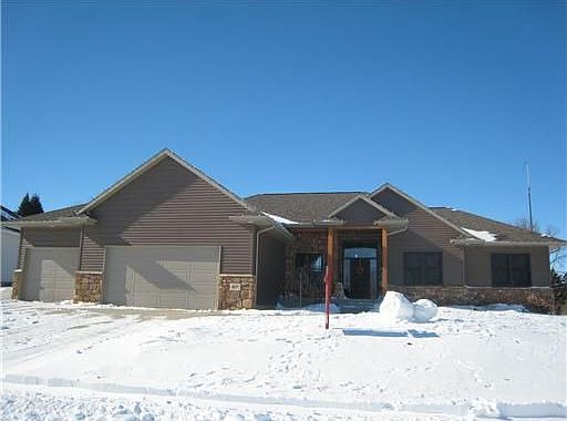 1st image of 105 Oak Park Dr