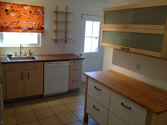 4th image of 1806 Palomas Dr NE