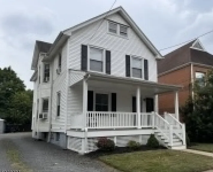 27 Somerset St #2 — Photo 9