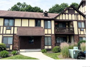 11 Teresa Pl UNIT 11, Bridgeport, CT 06606