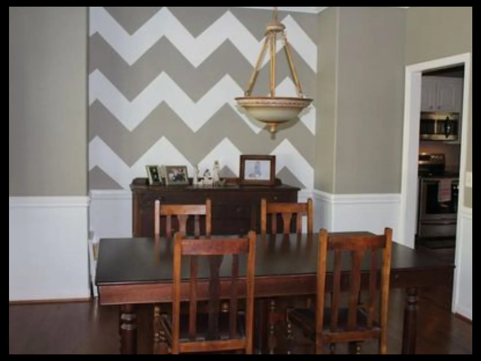4 bed, 2.5 bath, 2221 sqft, $2,700 — Photo 3