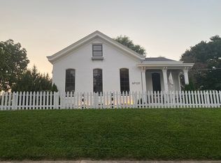 119 Locust St, Washington, MO 63090