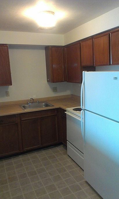 2nd image of 9 Duff Rd APT 1