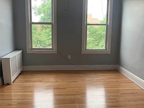 3rd image of 37-07 24th Ave #2R