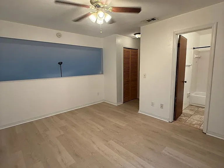 7200 SW 8th Ave #T128 — Photo 27