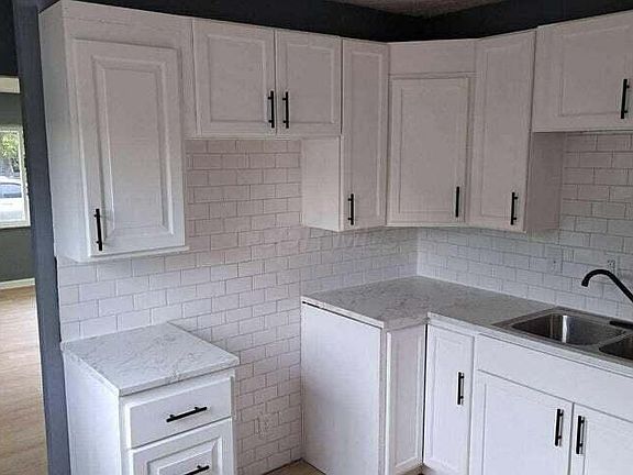 2nd image of 178 Belvidere Ave