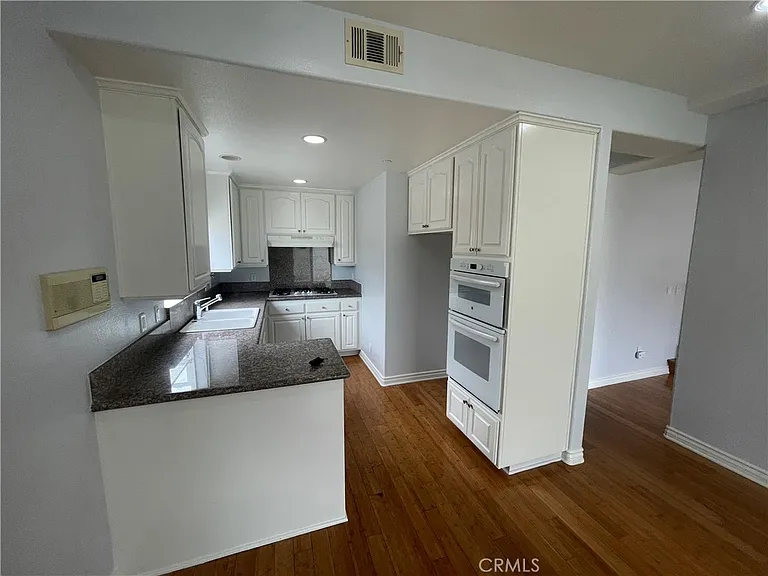413 N Elena Ave #C — Photo 14