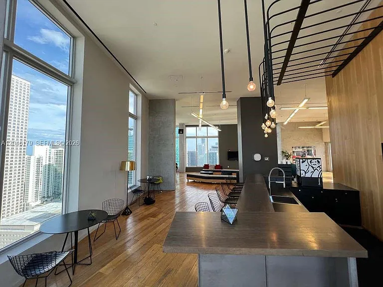151 SE 1st St #Penthouse 07 — Photo 21