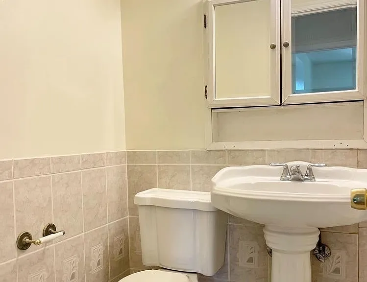 Stand alone bathroom -1