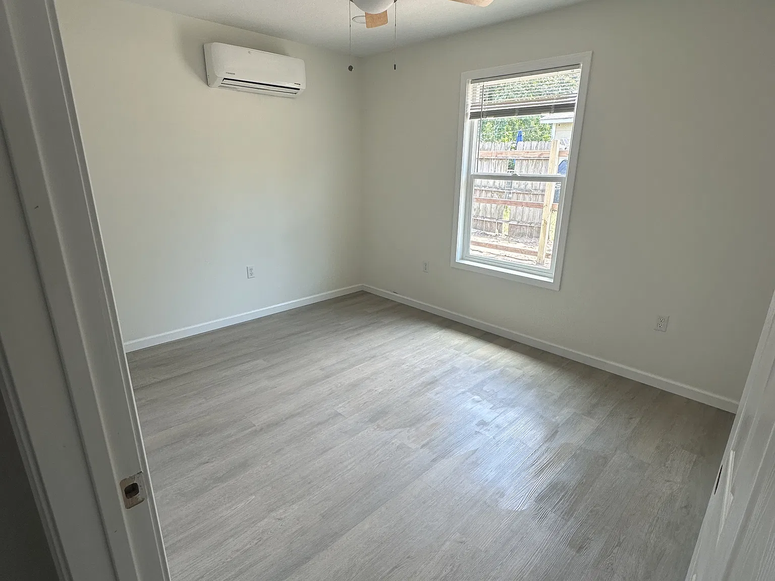 2 bed, 986 sqft, $1,350 — Photo 3