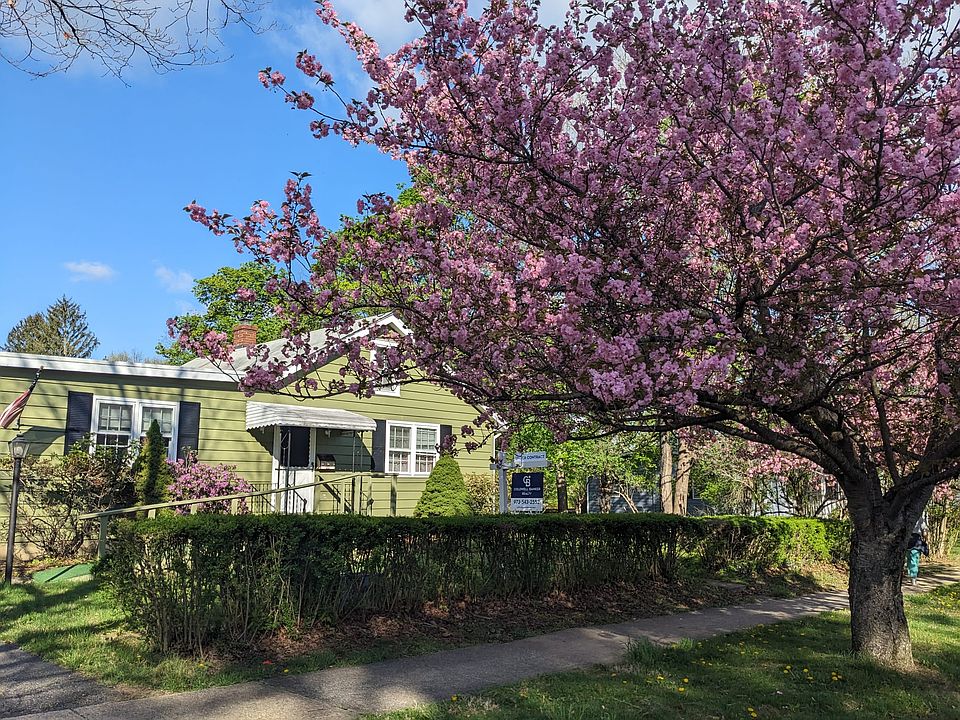 1st image of 40 Mountain Ave