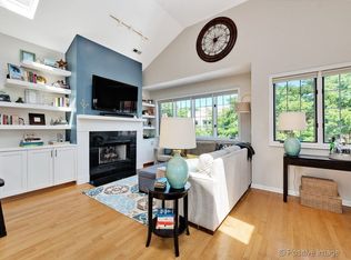 3250 N Damen Ave #3, Chicago, IL 60618