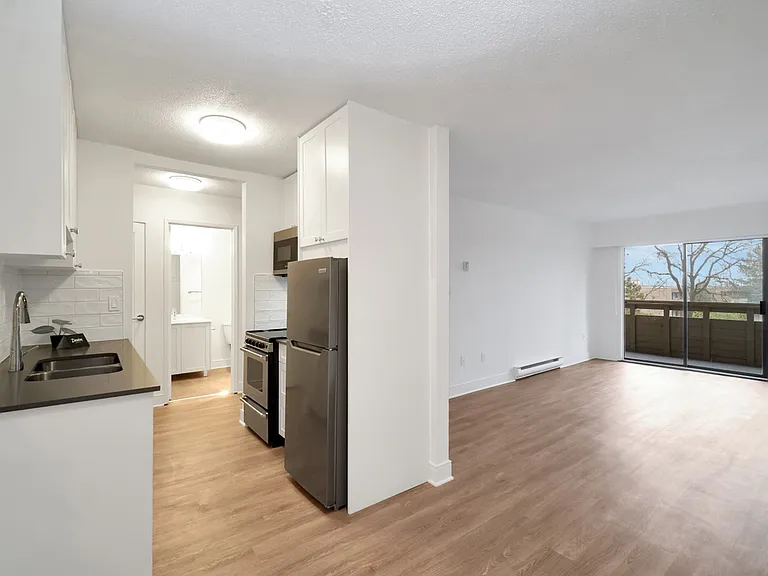 1002 McKenzie Ave #218 — Photo 11