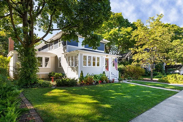 214 W Harrison Ave photo 1