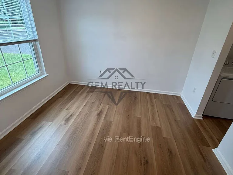569 Cromwell Ct — Photo 39