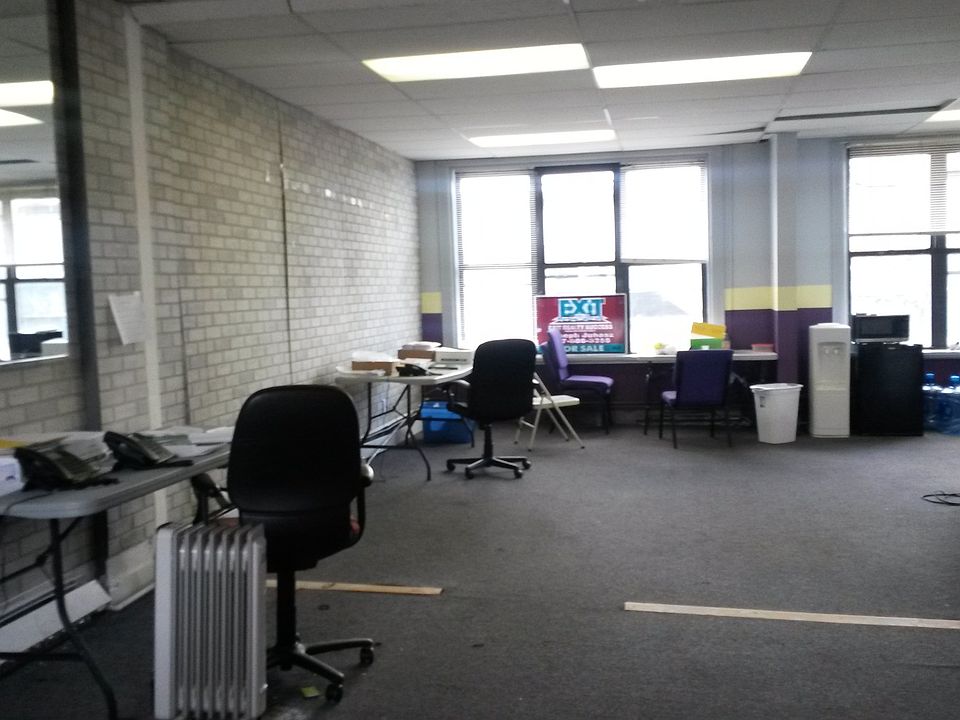 2nd image of 10310 Roosevelt Ave #3