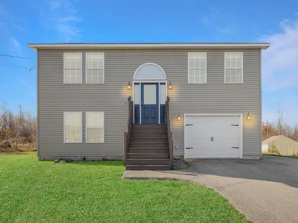 34 Wellesley Way, Bangor, ME 04401