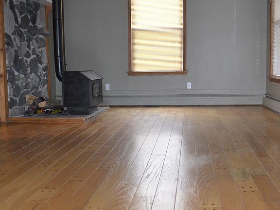 5th image of 381 E Central Ave