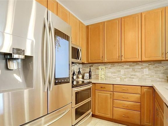 4th image of 1341 SE 3rd Ave