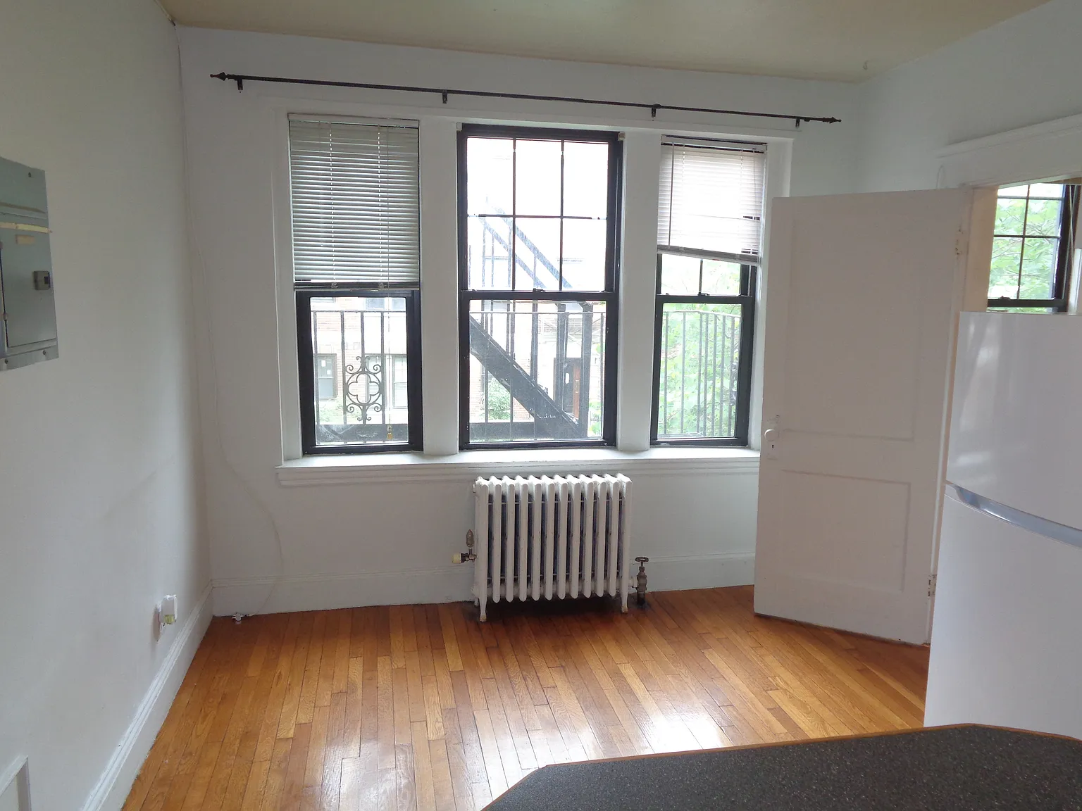 1 bed, 430 sqft, $2,450 — Photo 3