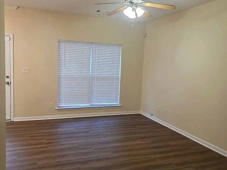 213 Shenandoah Dr — Photo 10