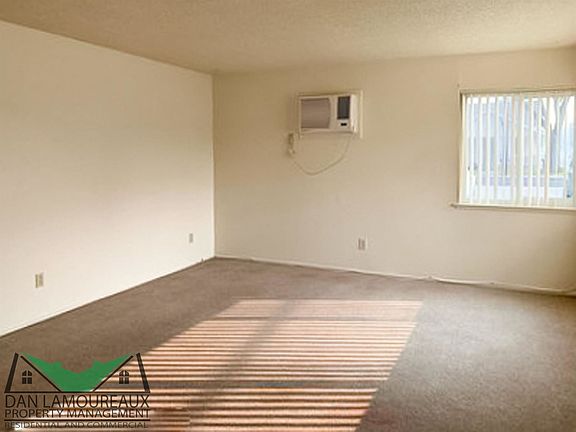 2nd image of 1275 E Oak Ave #C