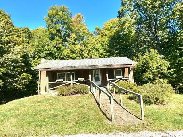 5631 Worland Rd, Coal City, IN 47427