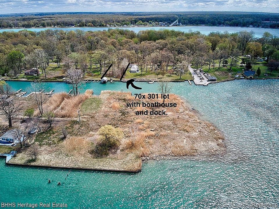 1st image of 10 N Russell Dr #10