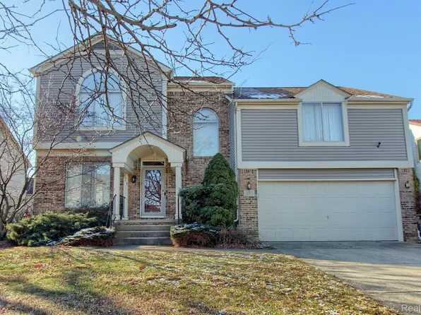 571 New Town St W, Detroit, MI 48215