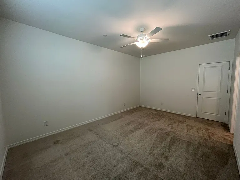 265 E Balsam Dr — Photo 30
