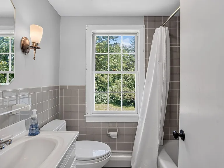 2312 Godfrey Rd — Photo 18